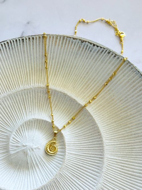 Collar caracol gold