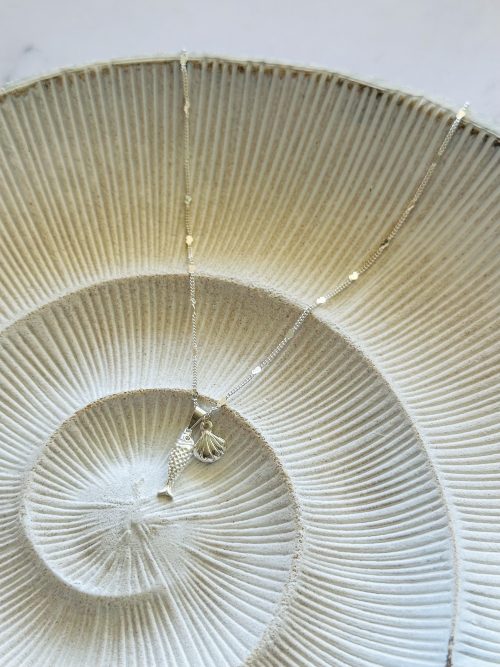 Collar fish shell pl