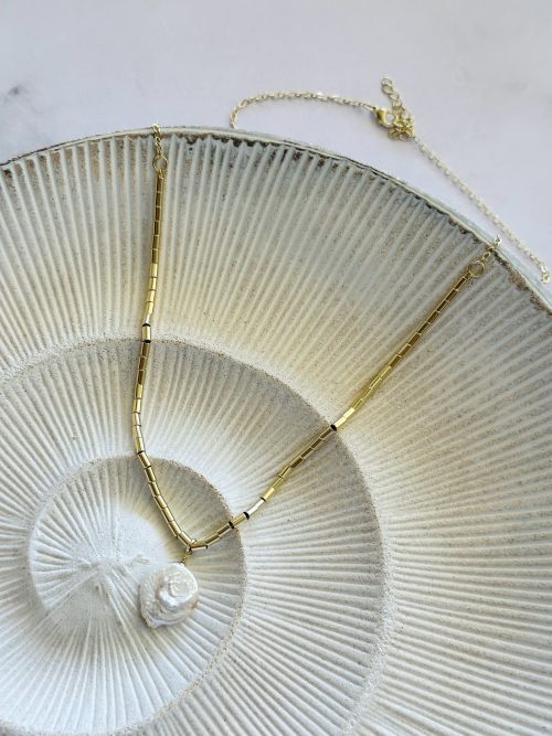 Collar most perla gold