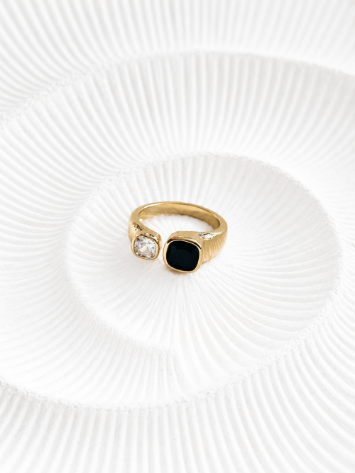 Anillo gold ónix circón