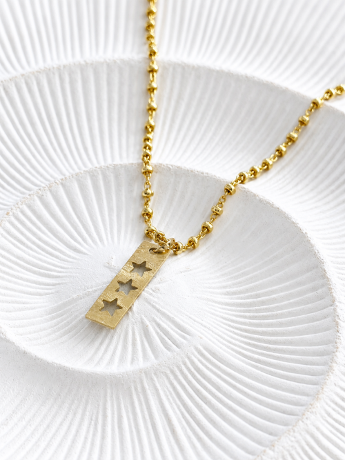Collar placa mini 3 estrellas gold